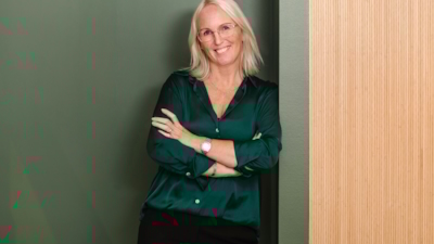 Halvkroppsporträtt av medarbetaren Maria Gullberg